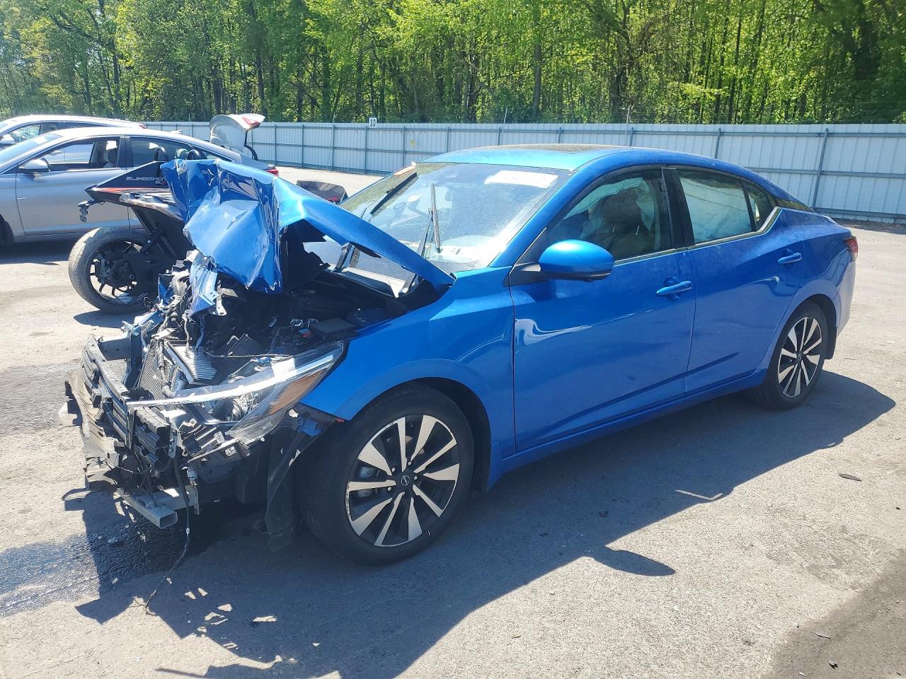 Salvage Nissan Sentra Image