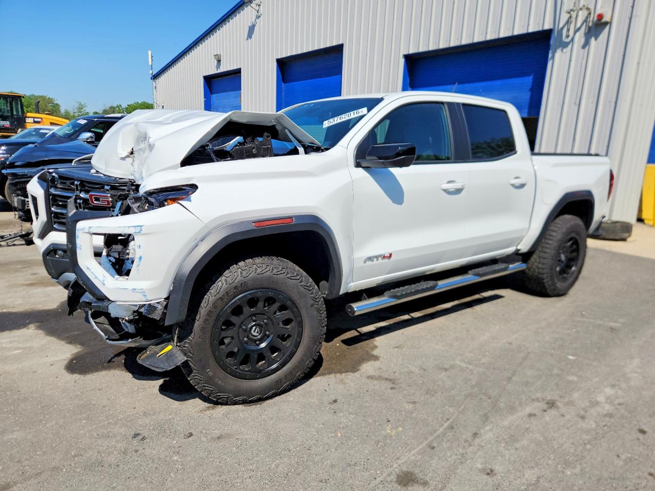 Salvage GMC Canyon Image