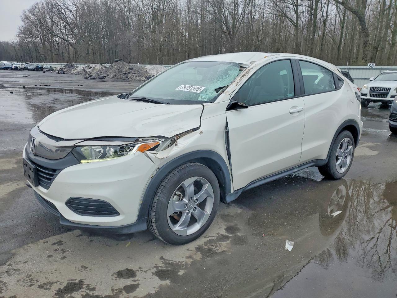 Salvage Honda HR-V Image