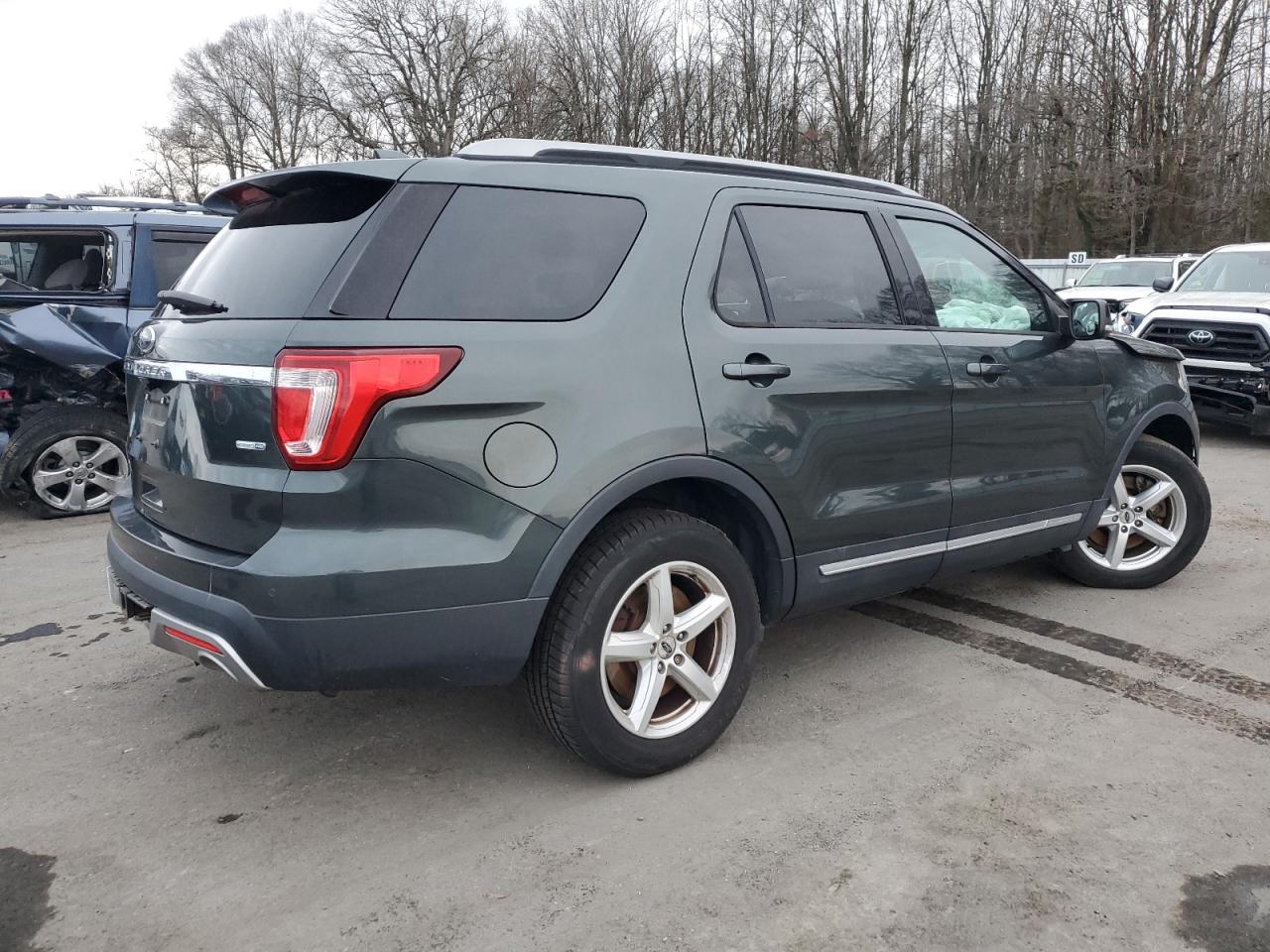 Ford Explorer Xlt