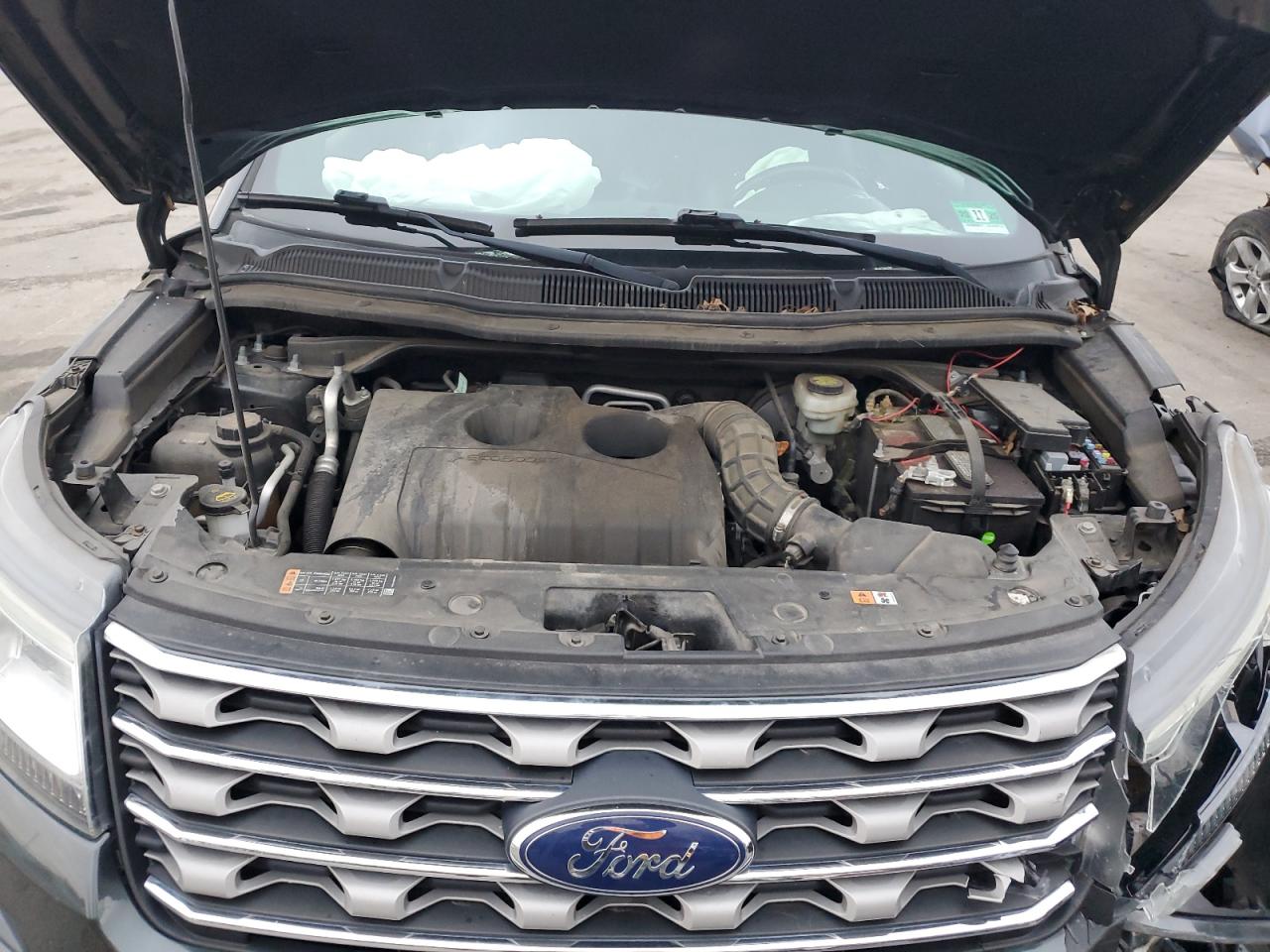 Ford Explorer Xlt