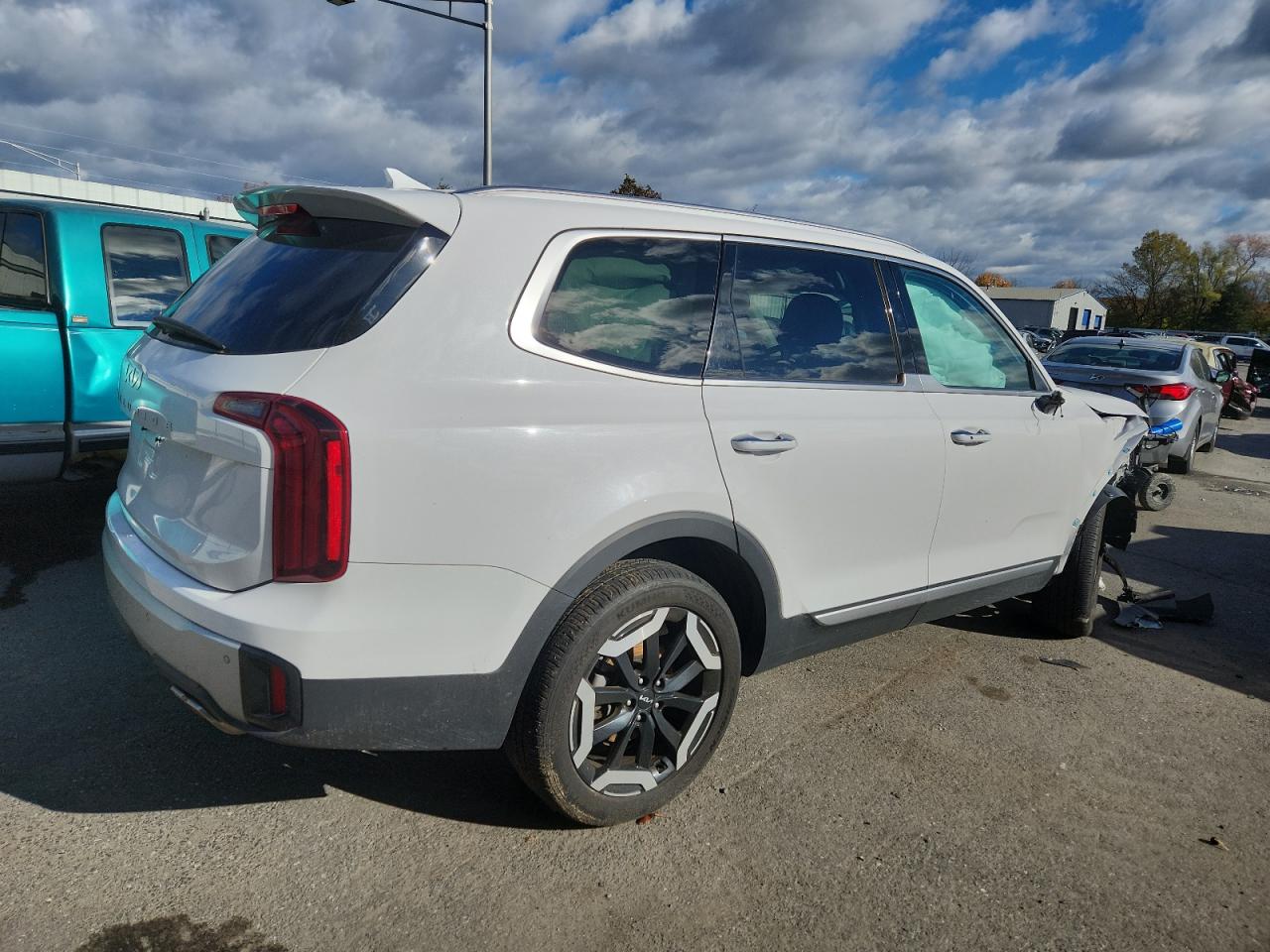 Kia Telluride S