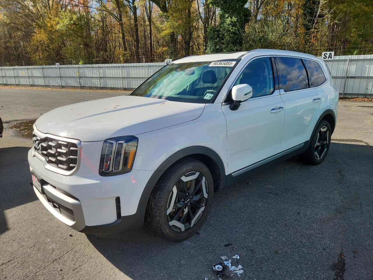 Salvage Kia Telluride Image