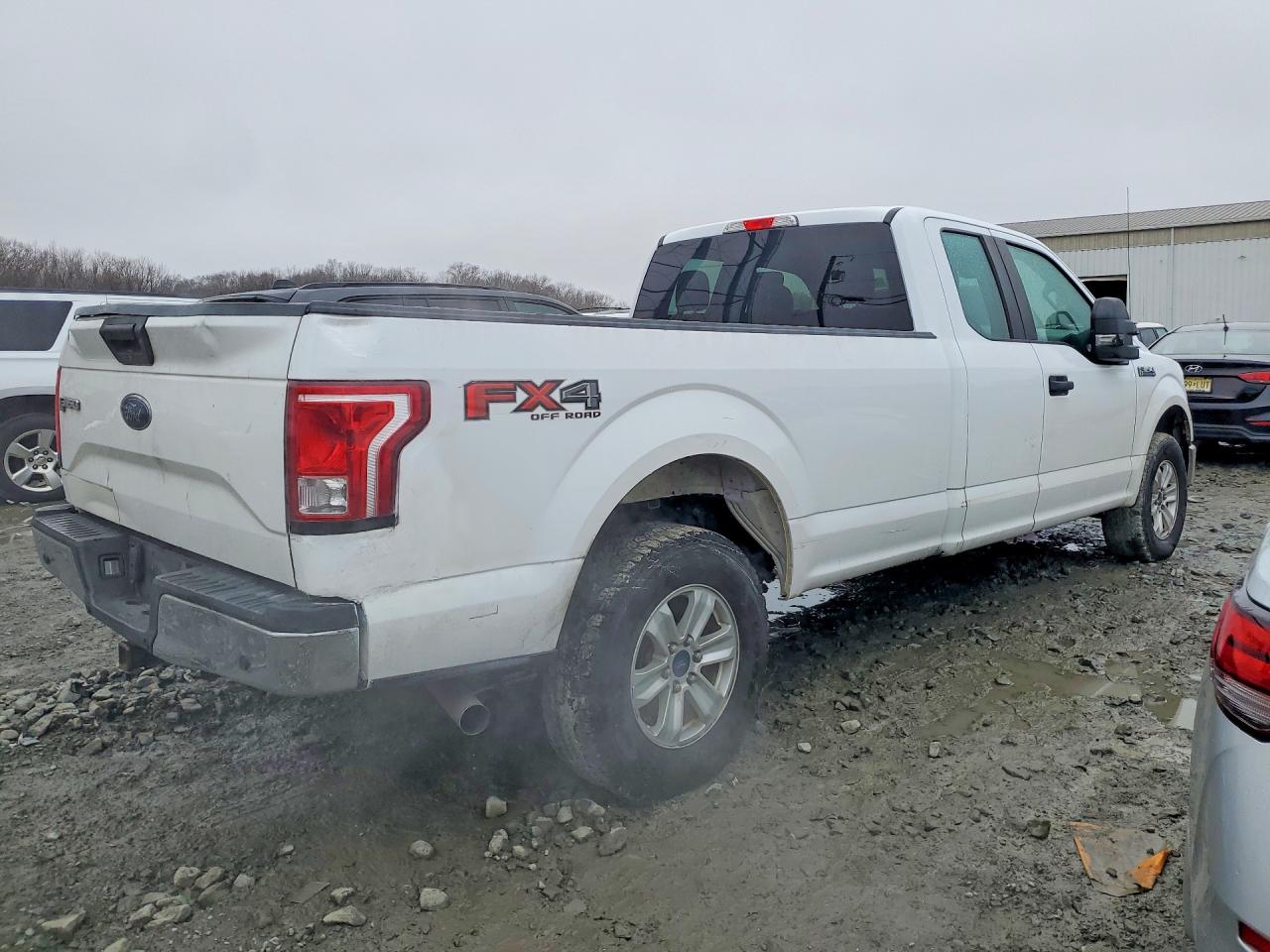 Ford F-150 Super Cab