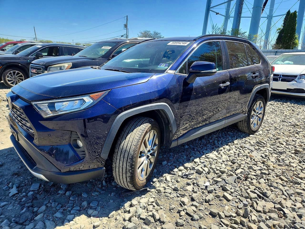 Salvage Toyota RAV4 Image