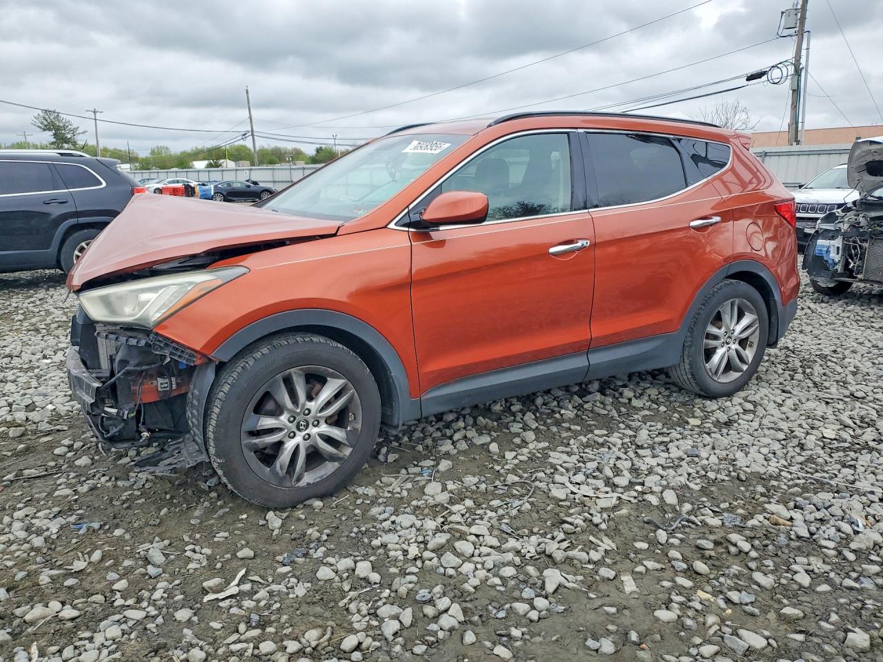 Salvage Hyundai SANTA FE Image
