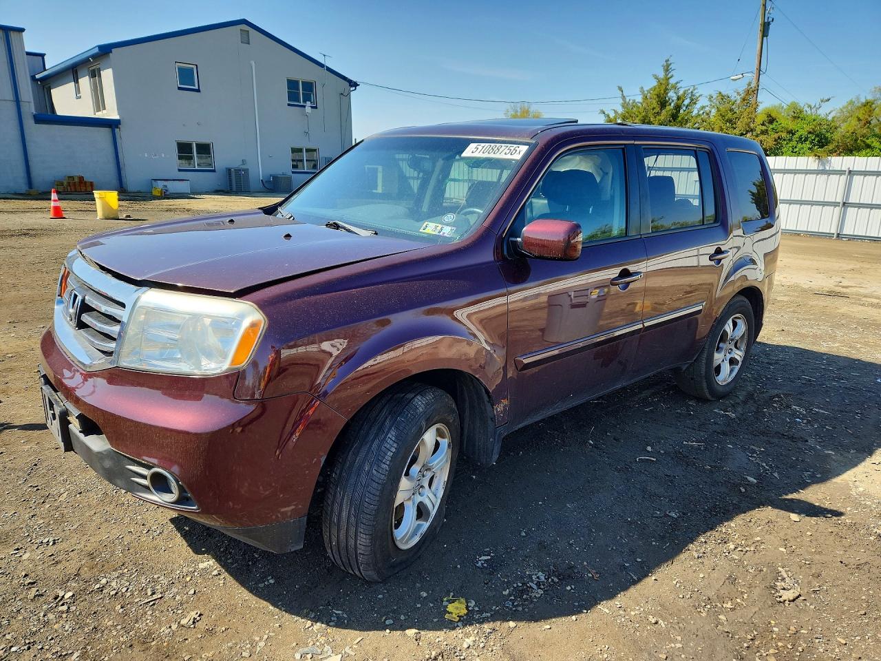 Salvage Honda Pilot Image