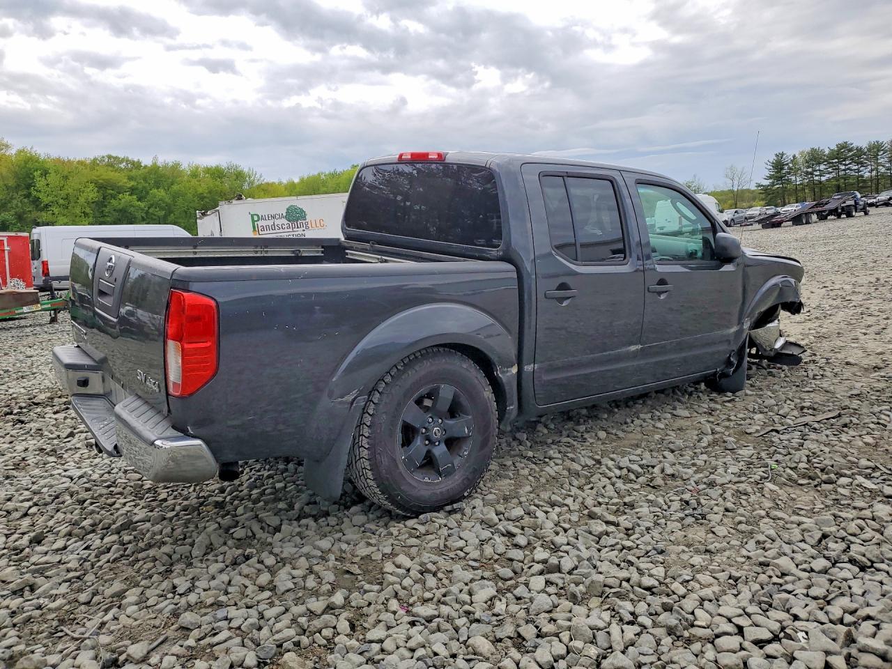 Nissan Frontier S