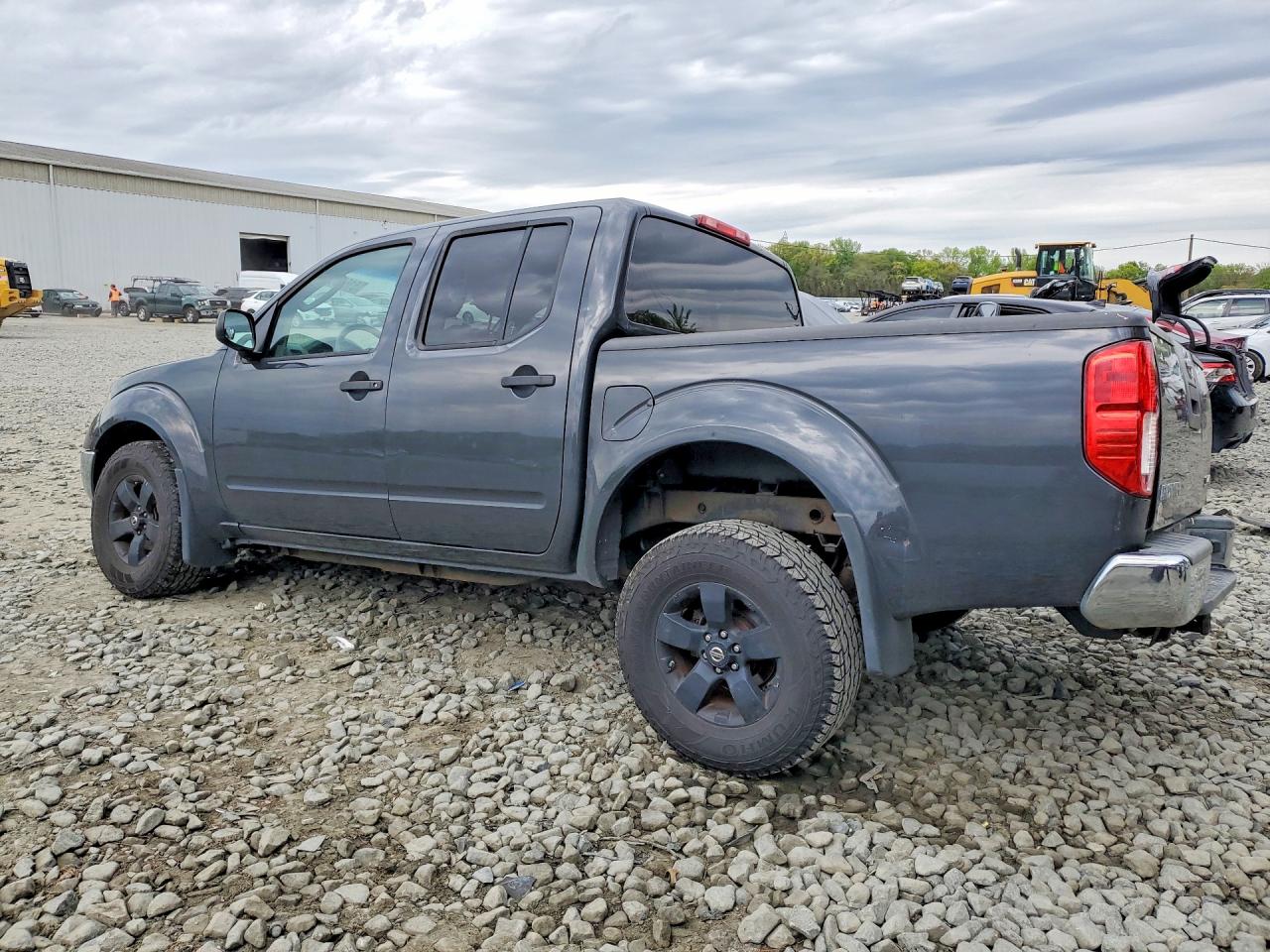 Nissan Frontier S