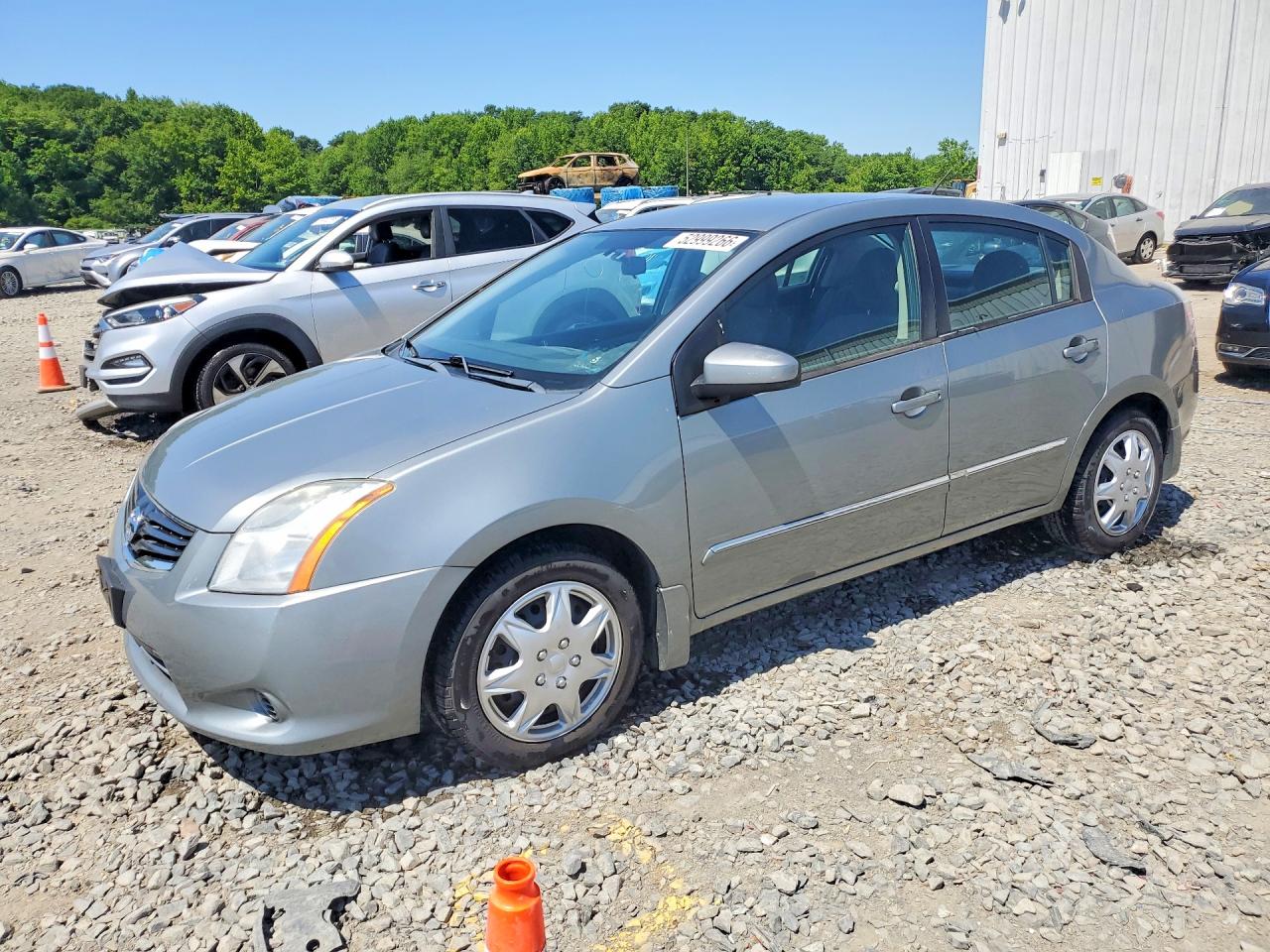 Salvage Nissan Sentra Image