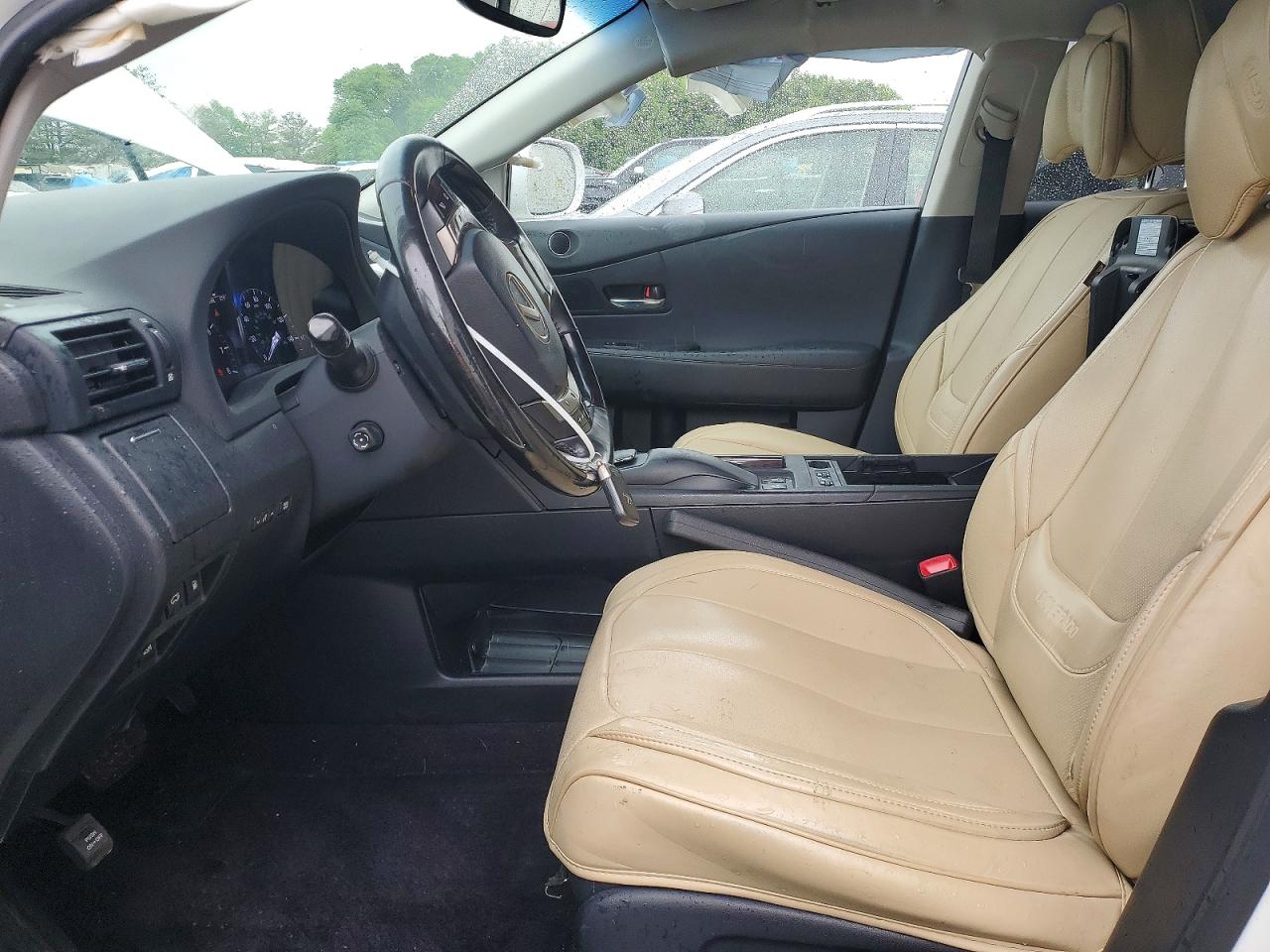 Lexus RX Base