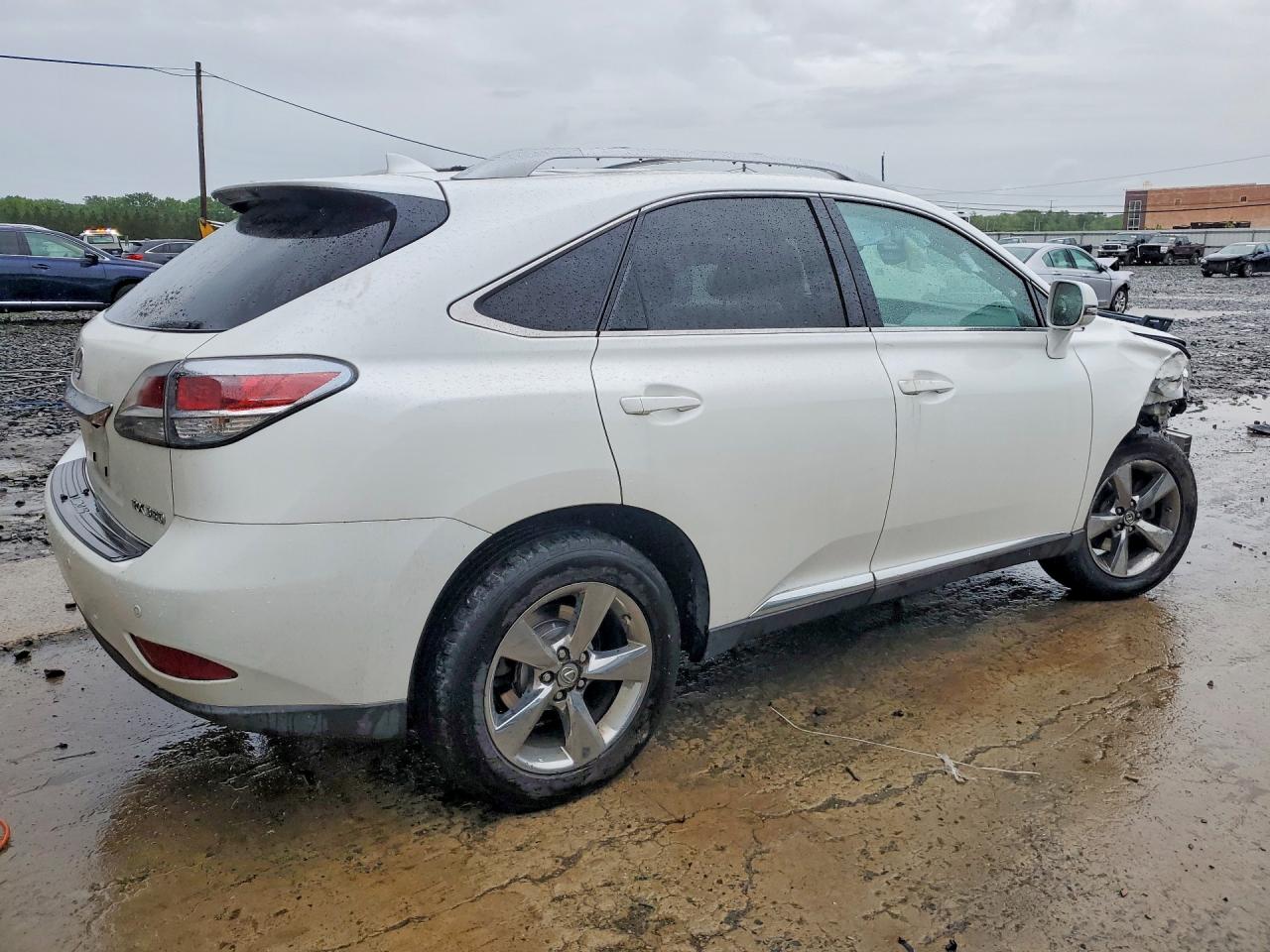 Lexus RX Base