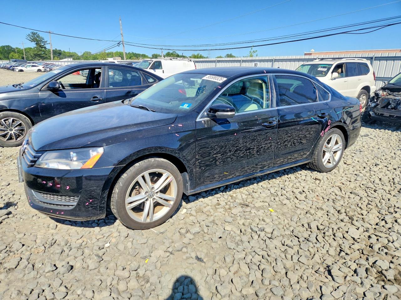 Salvage Volkswagen Passat Image