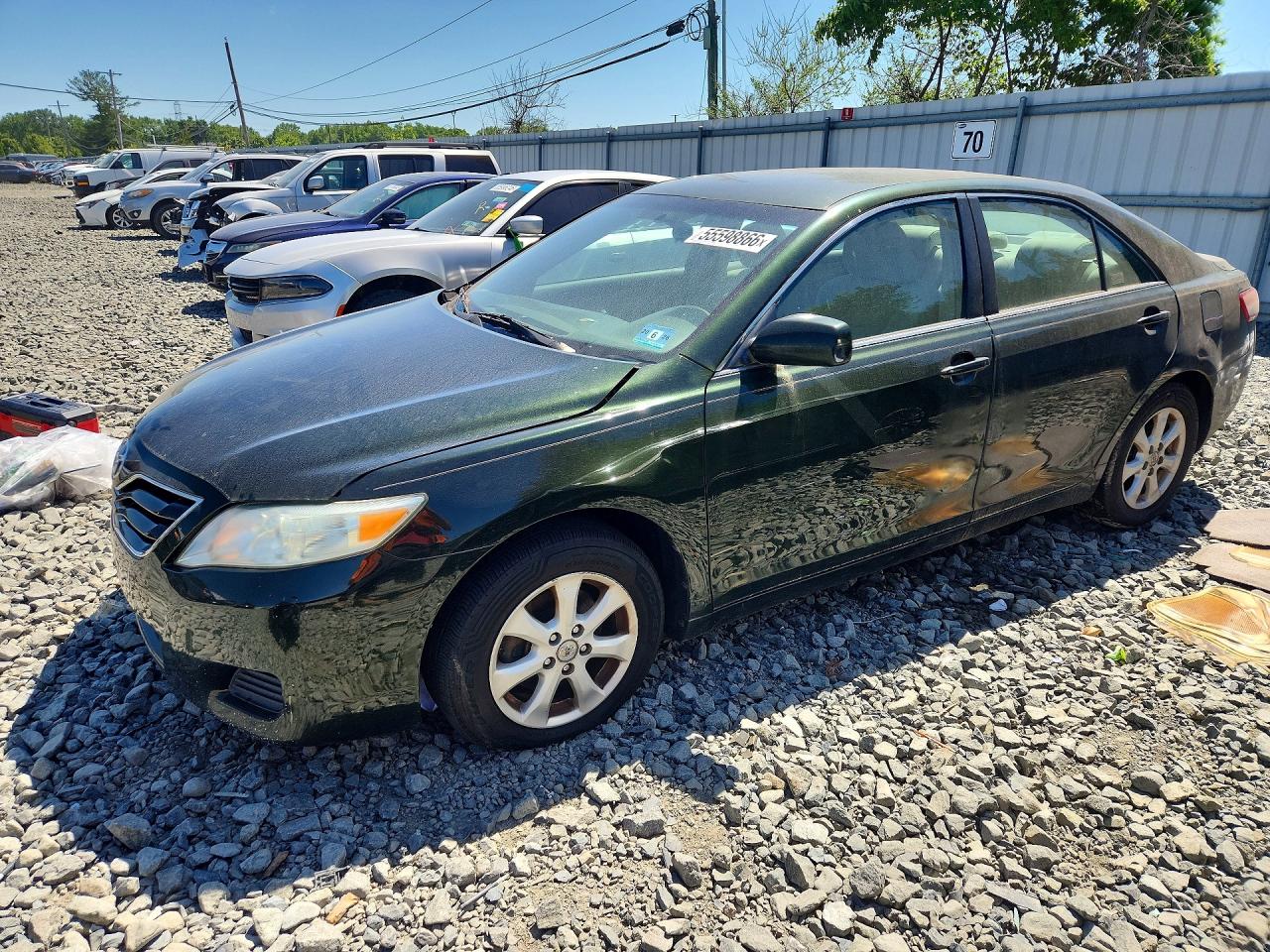 Salvage Toyota Camry Image