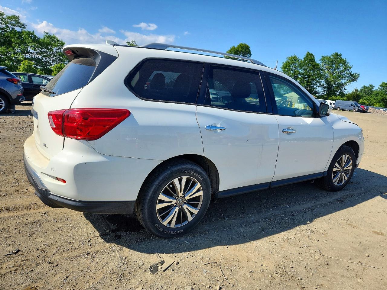 Nissan Pathfinder Sl