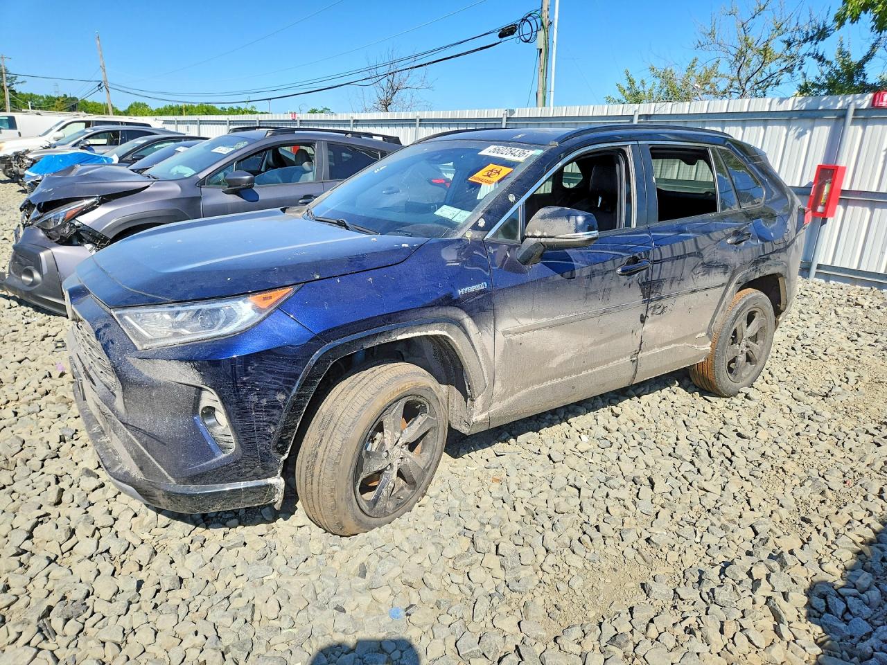 Salvage Toyota RAV4 Image