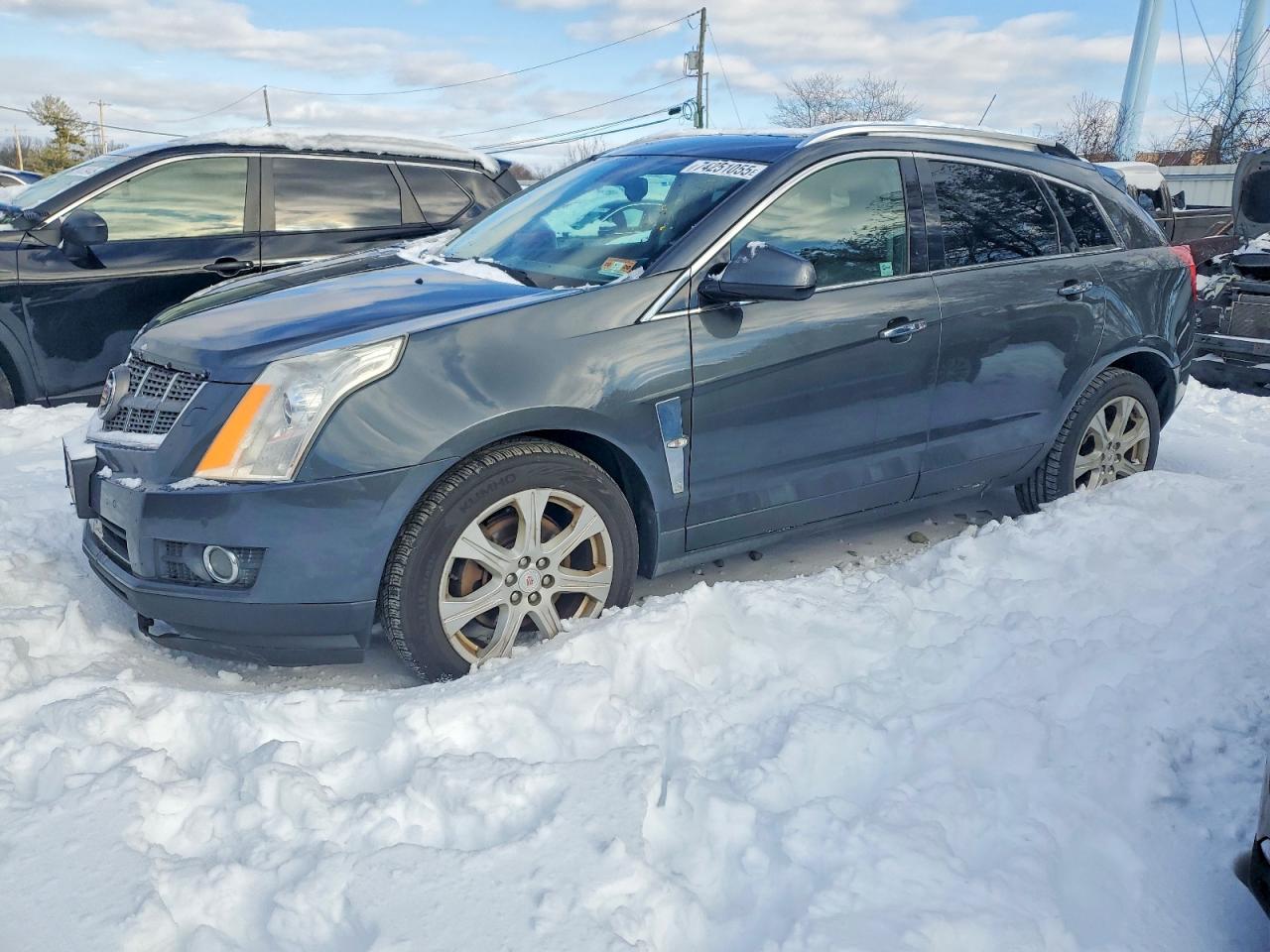 Salvage Cadillac SRX Image