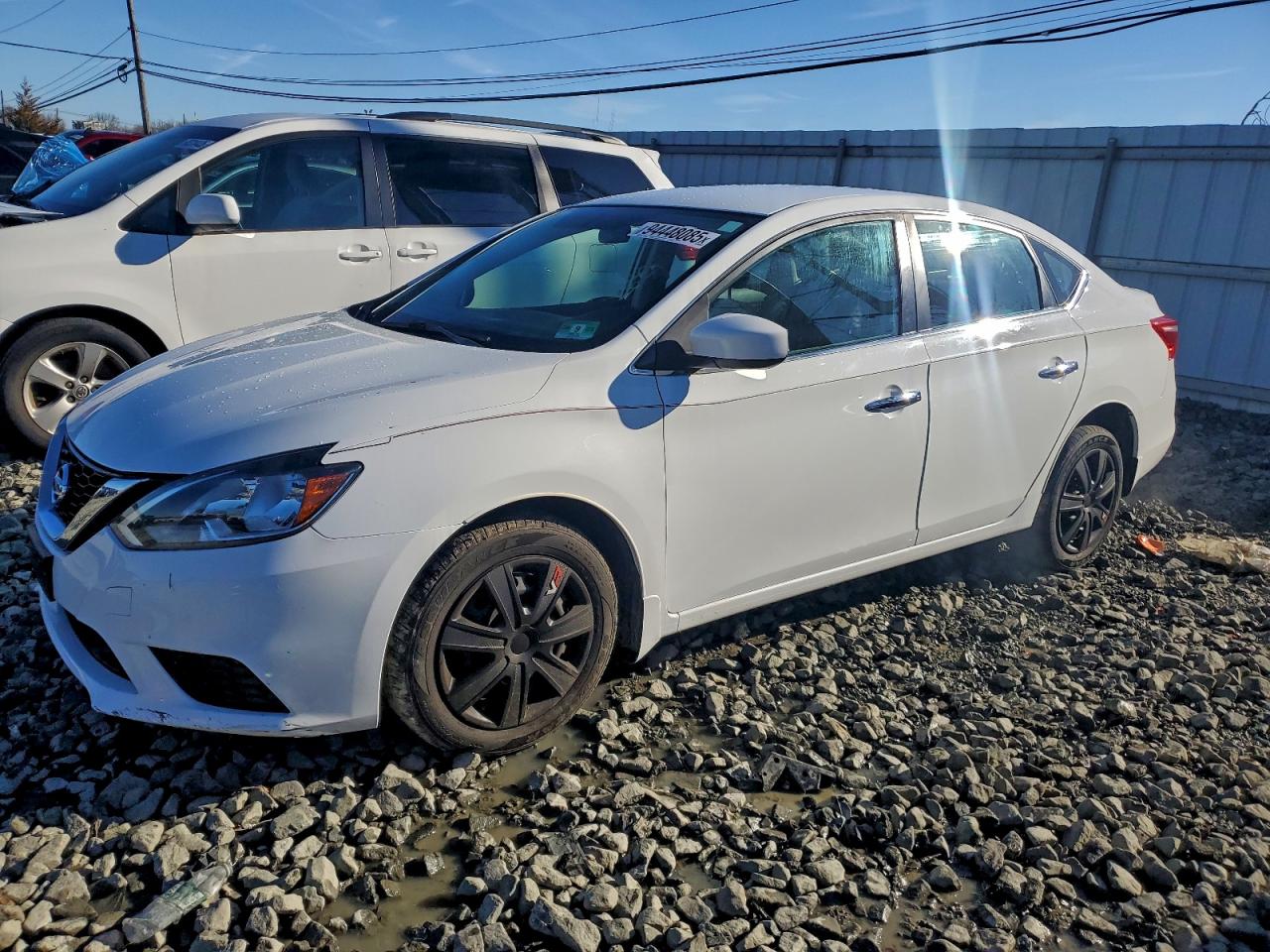 Salvage Nissan Sentra Image