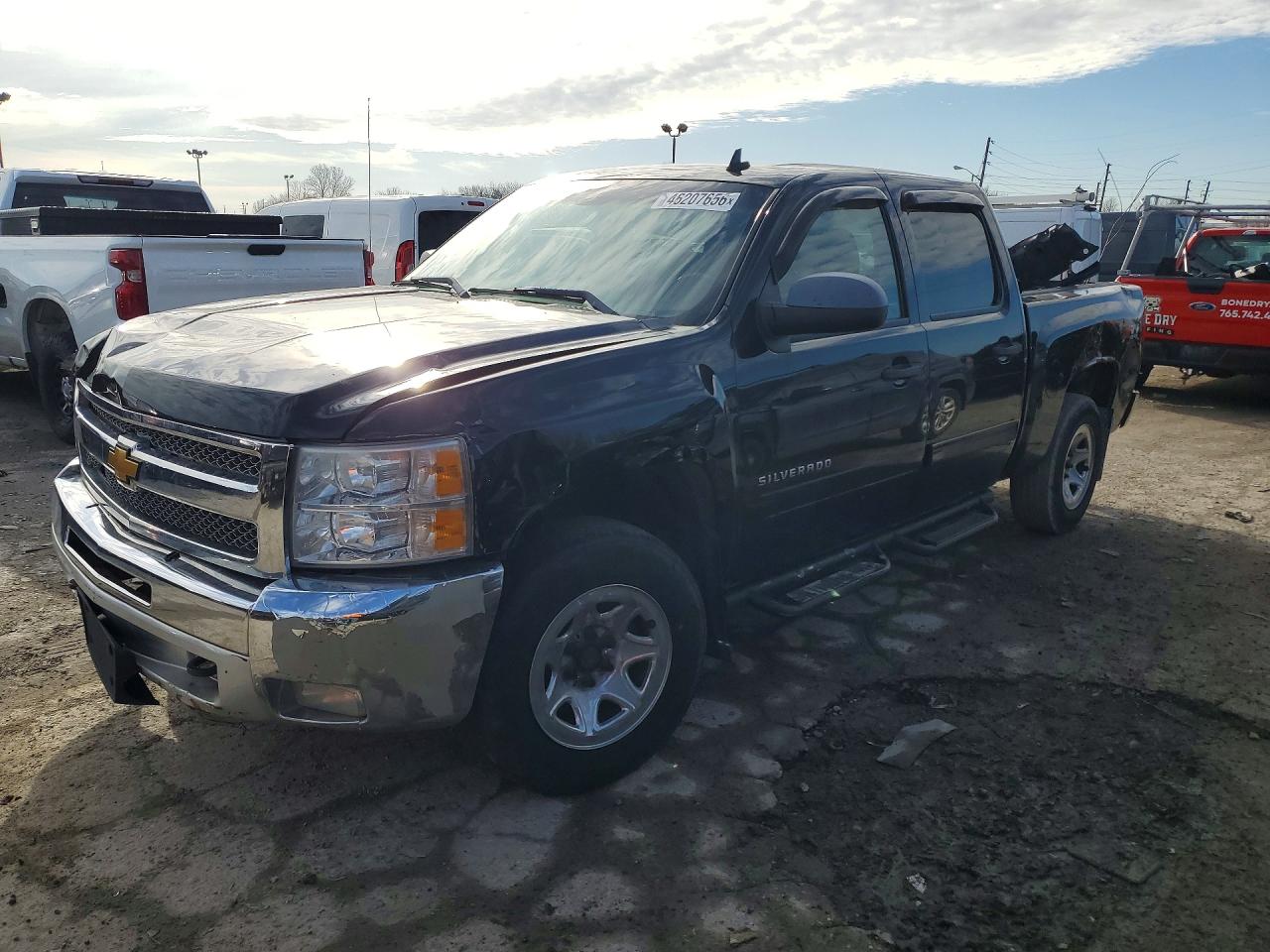 Salvage Chevrolet Silverado Image