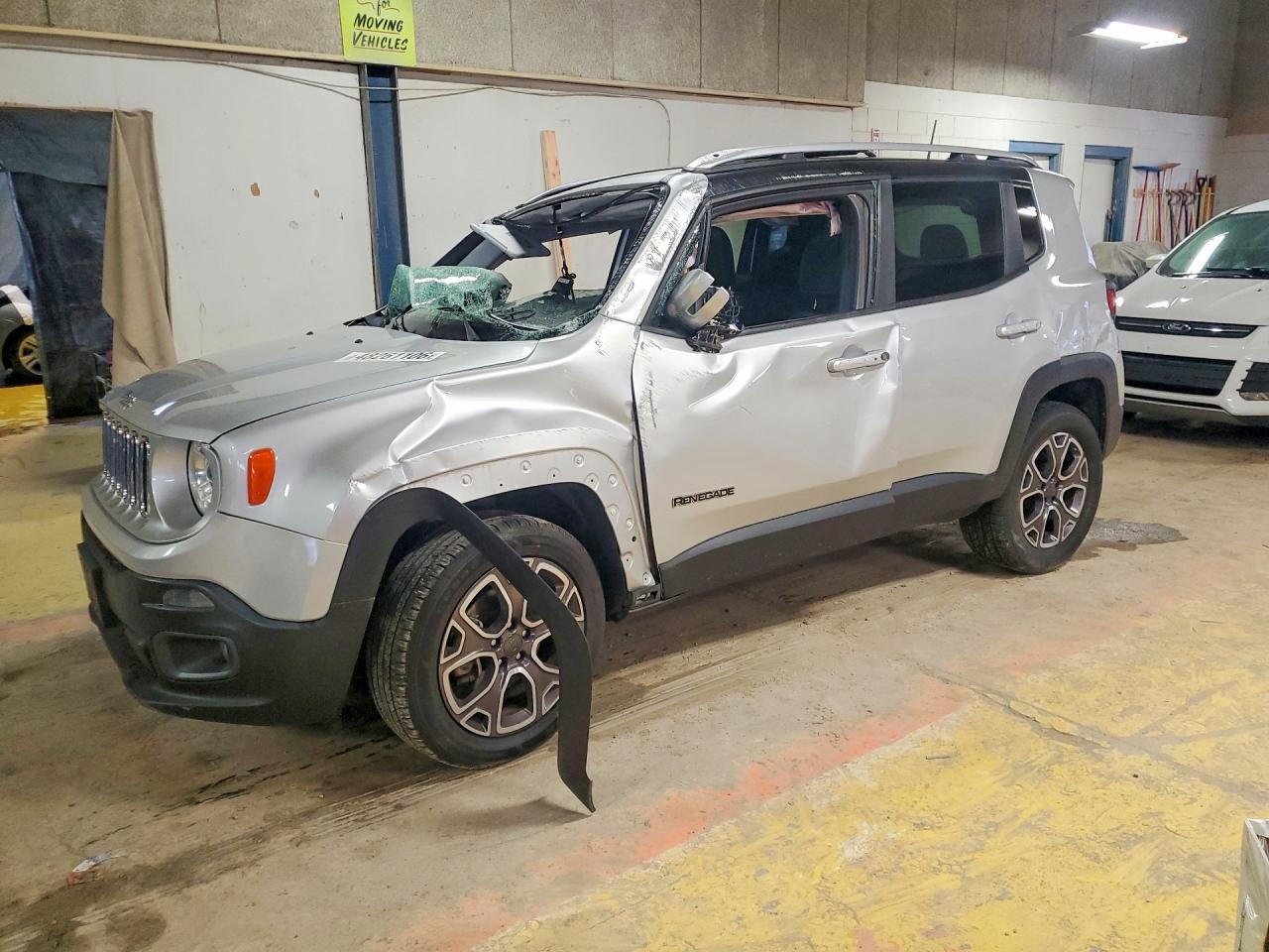 Salvage Jeep Renegade Image