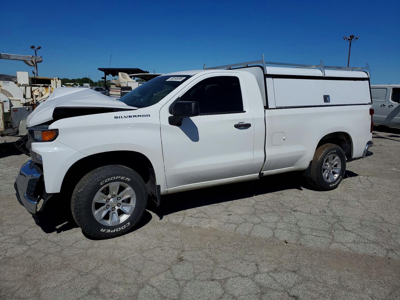 Salvage Chevrolet Silverado Image
