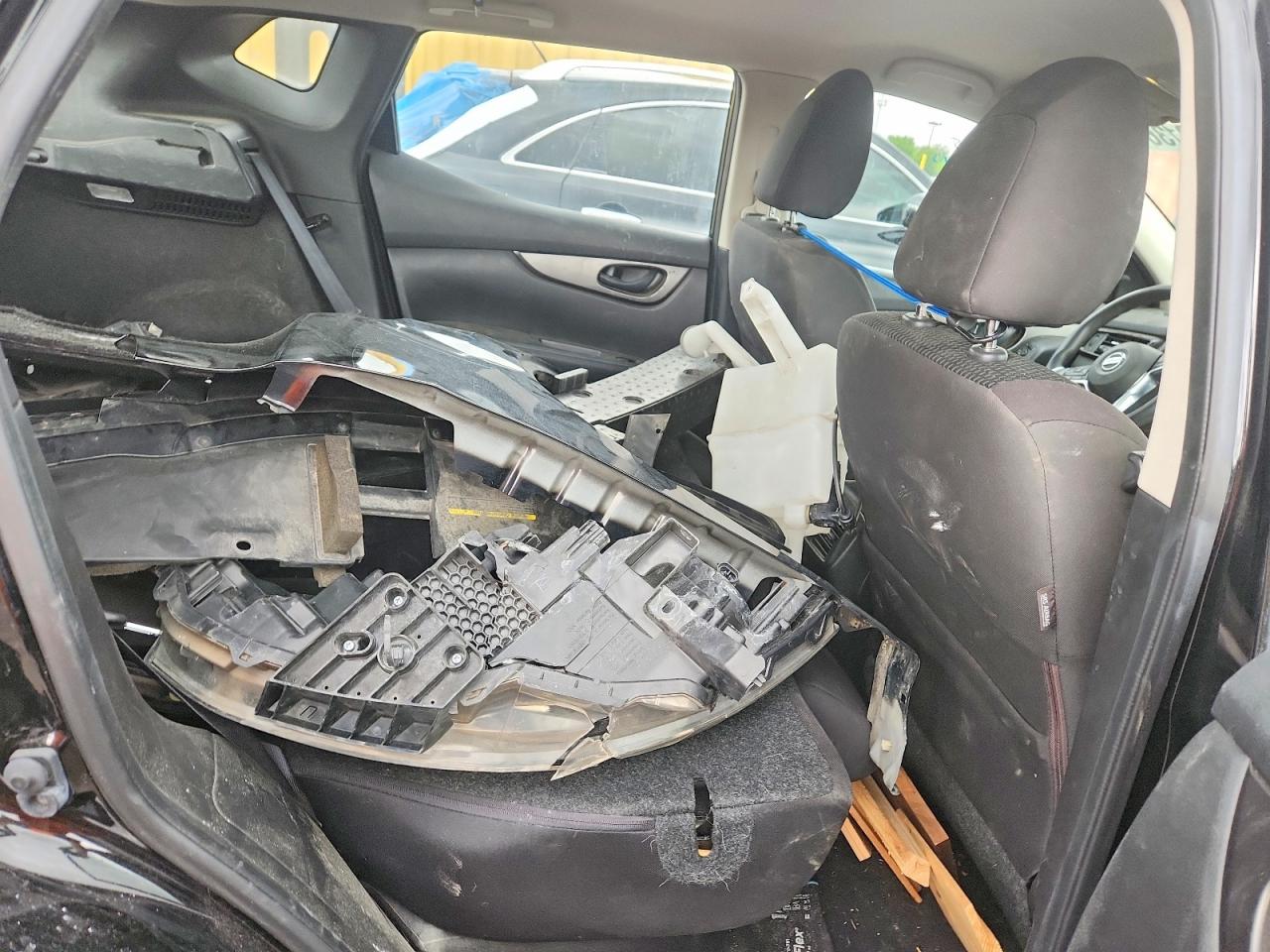 Nissan Rogue S