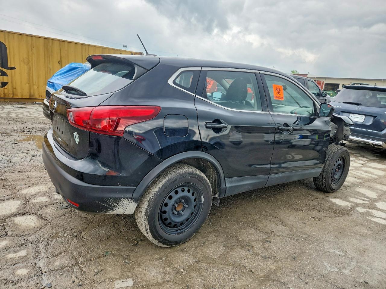 Nissan Rogue S