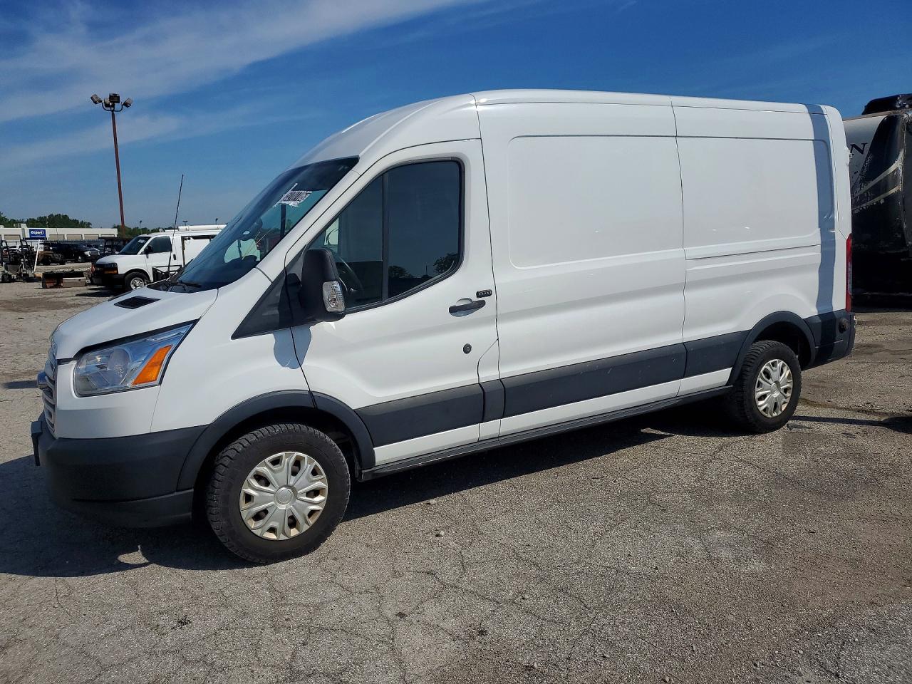 Salvage Ford Transit Image