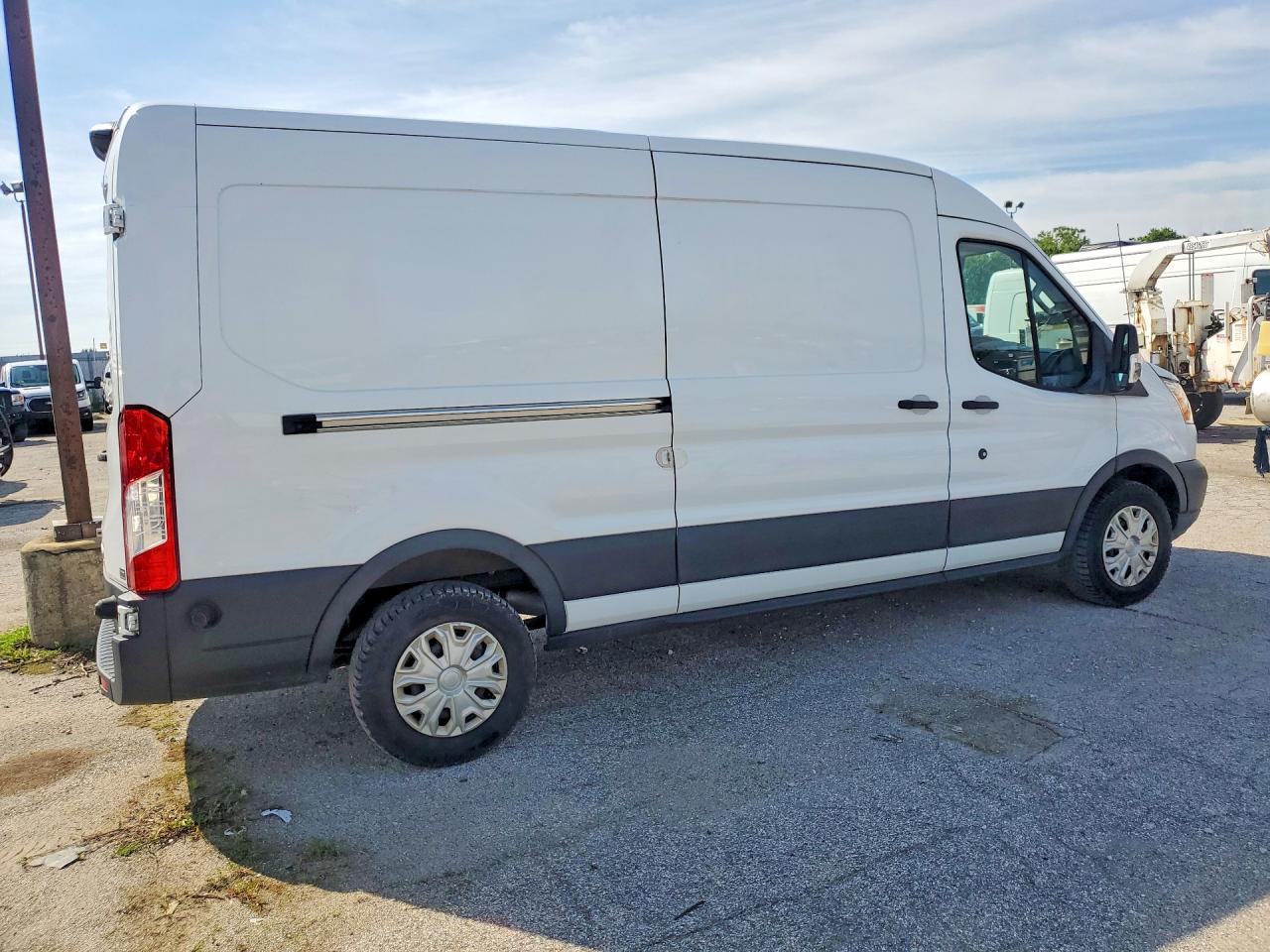 Ford Transit T-250