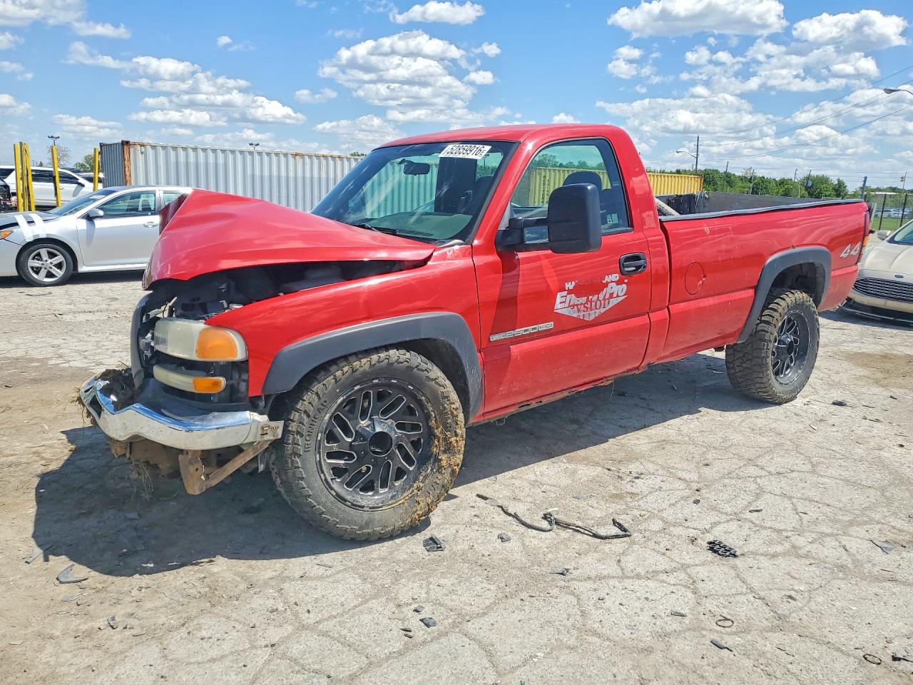 Salvage GMC Sierra Image