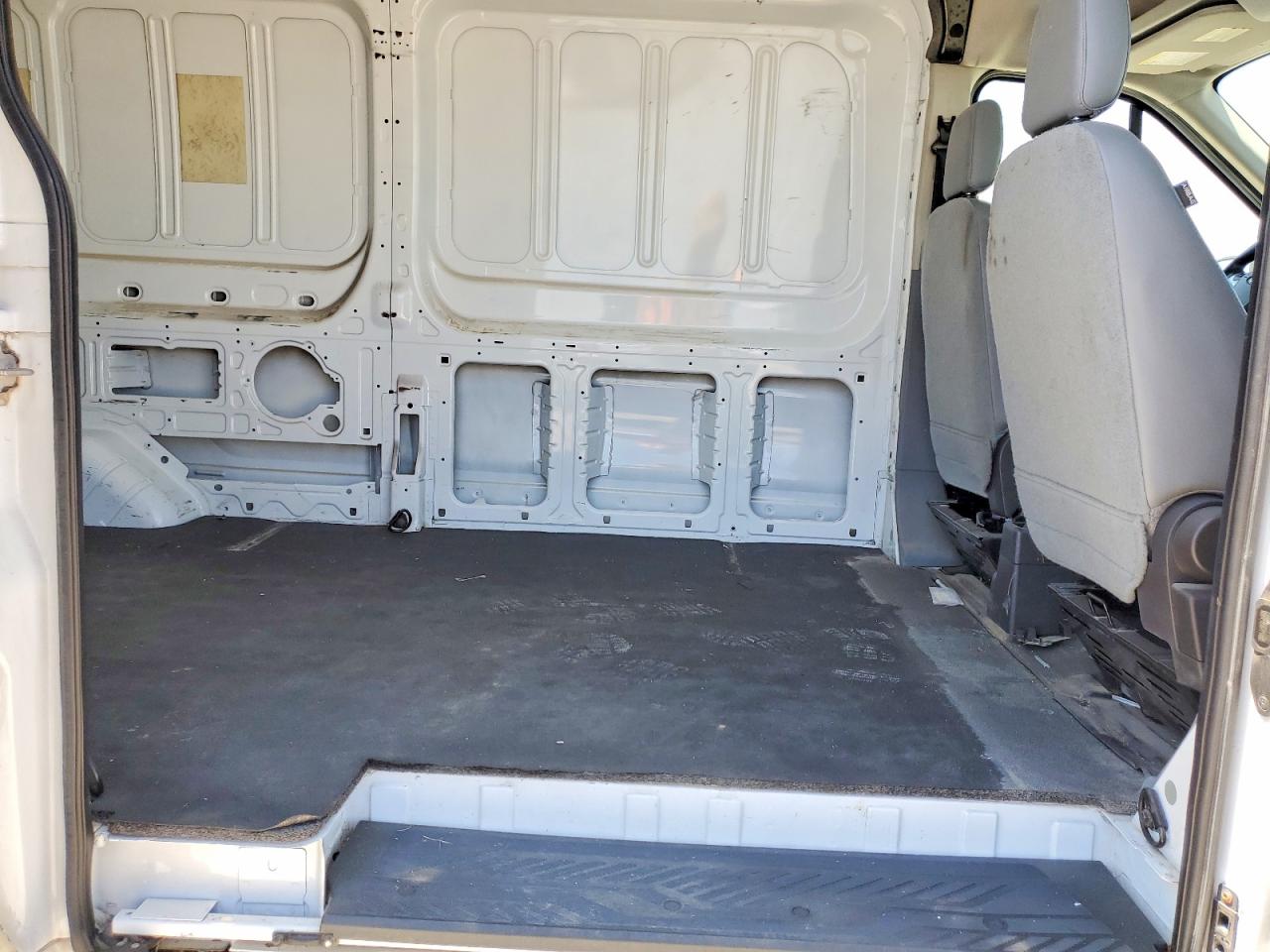 Ford Transit T-250