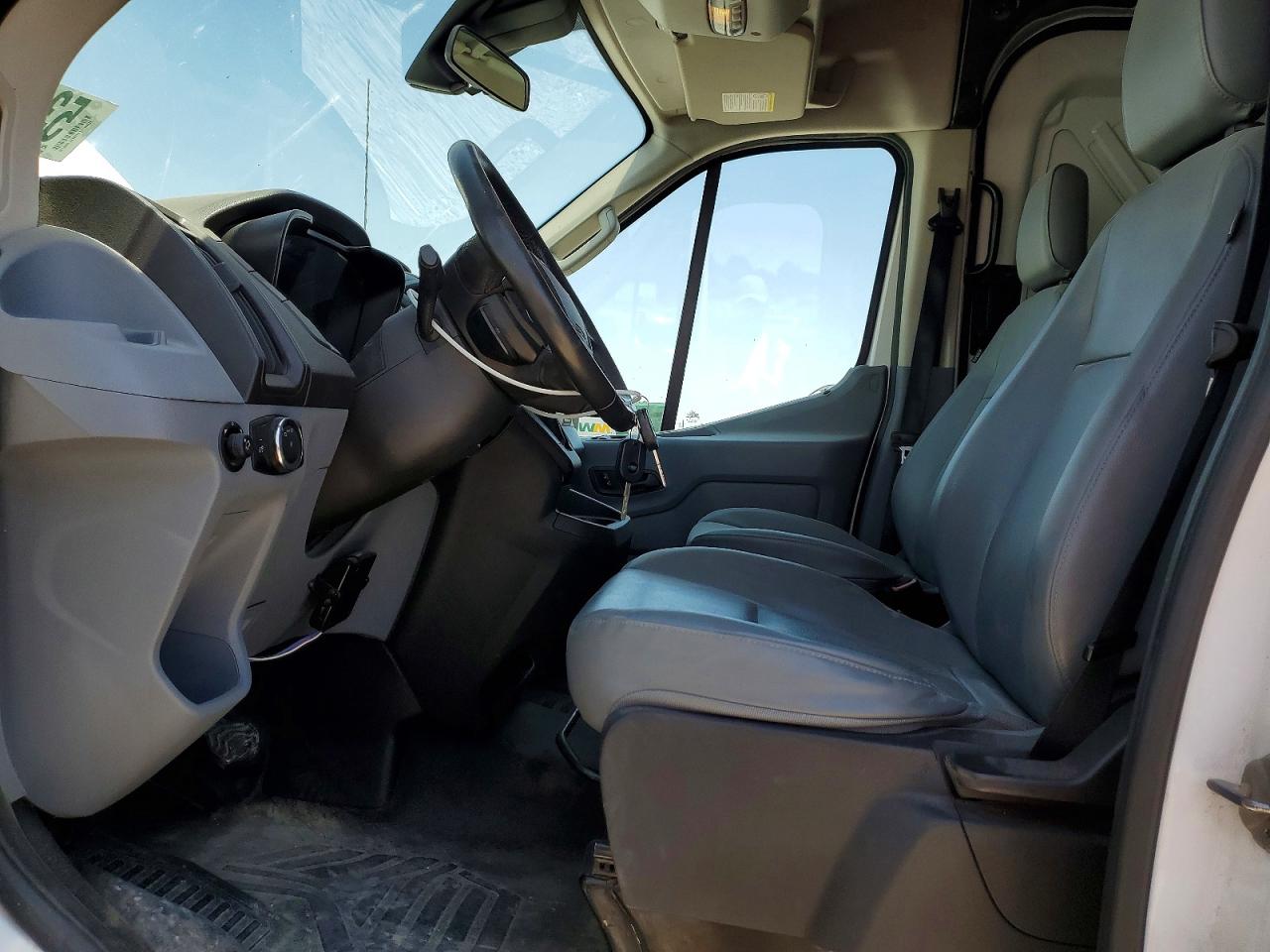 Ford Transit T-250