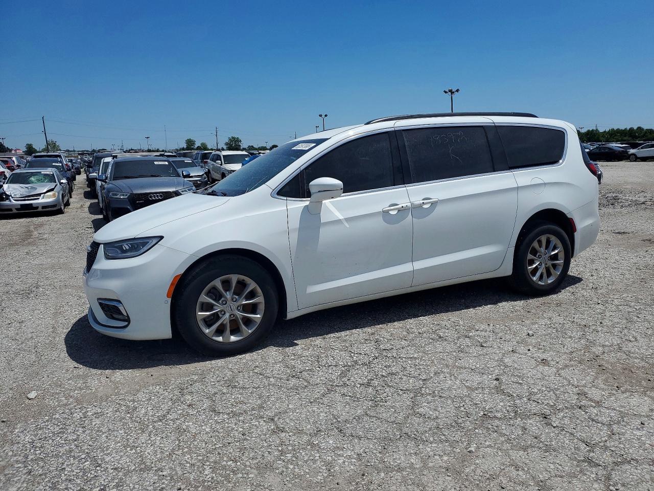 Salvage Chrysler Pacifica Image