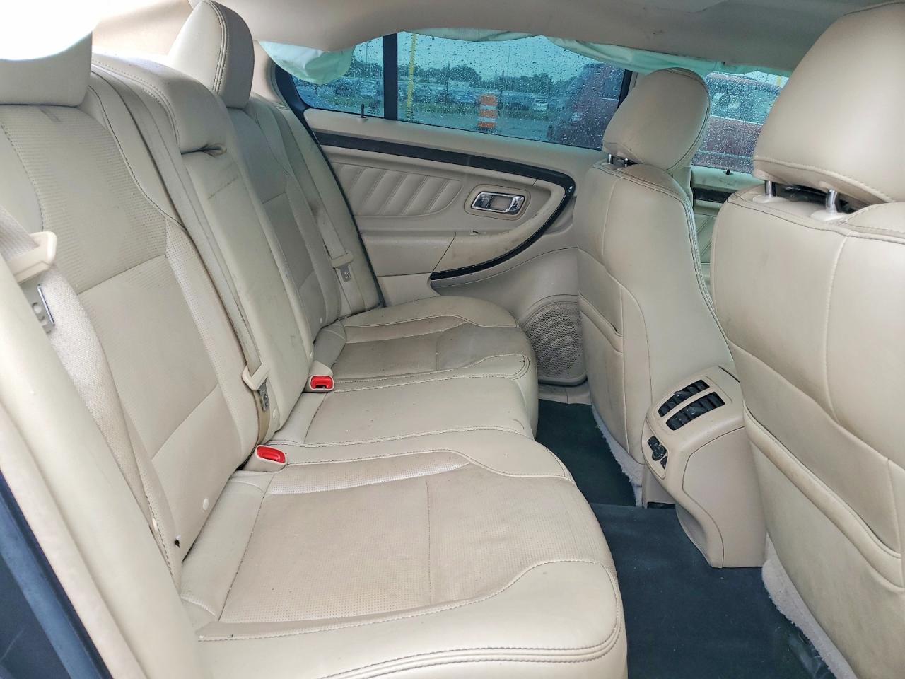 Ford Taurus Limited