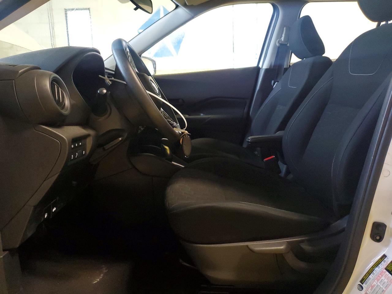 Nissan Kicks S