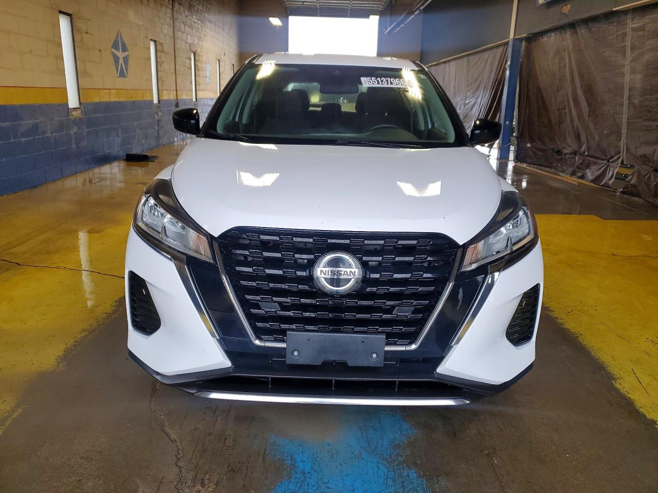 Nissan Kicks S