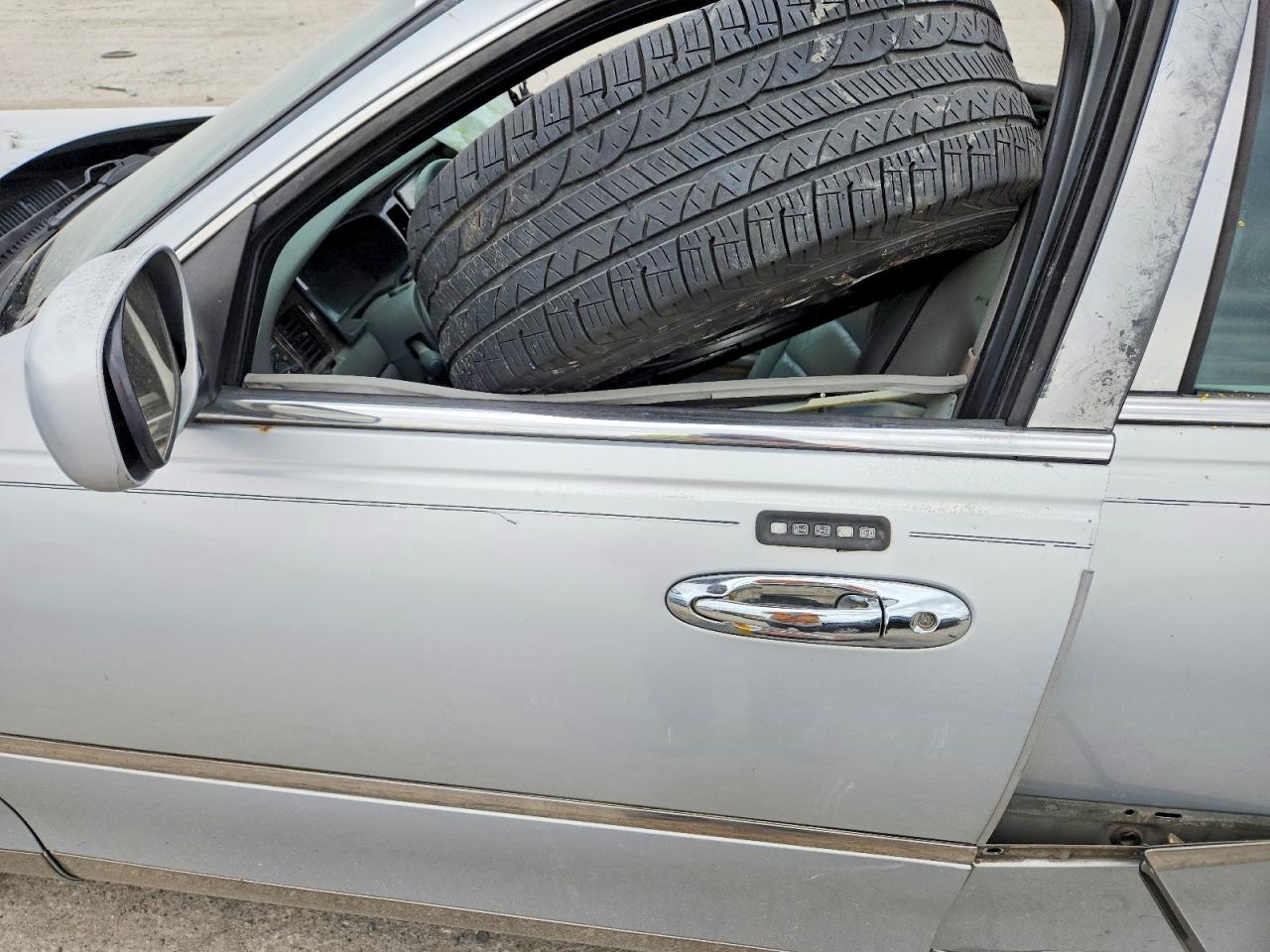 Lincoln Towncar Signature
