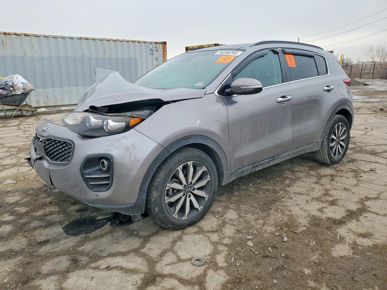 Salvage Kia Sportage Image