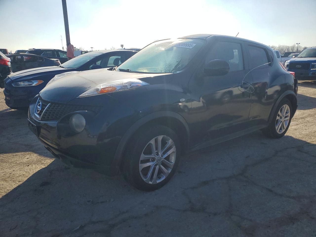 Salvage Nissan JUKE Image