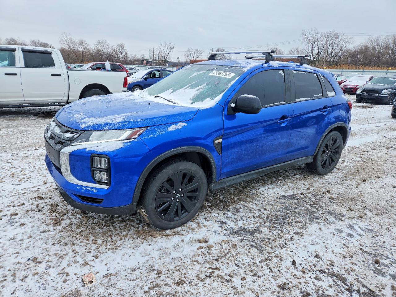 Salvage Mitsubishi Outlander Image