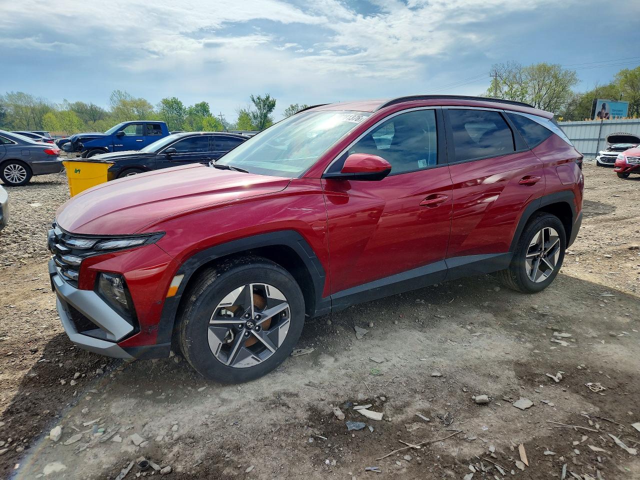 Salvage Hyundai TUCSON Image