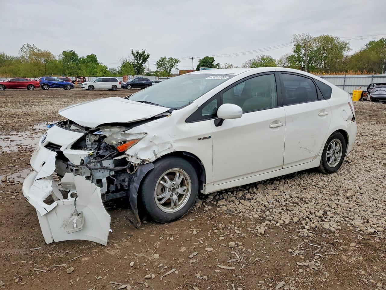 Salvage Toyota Prius Image