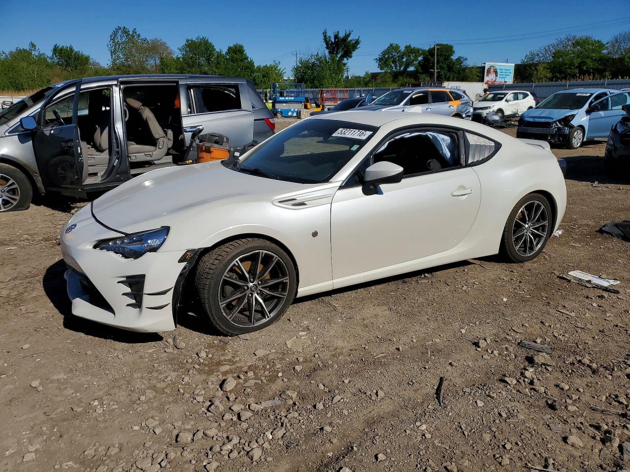 Salvage Toyota 86 Image