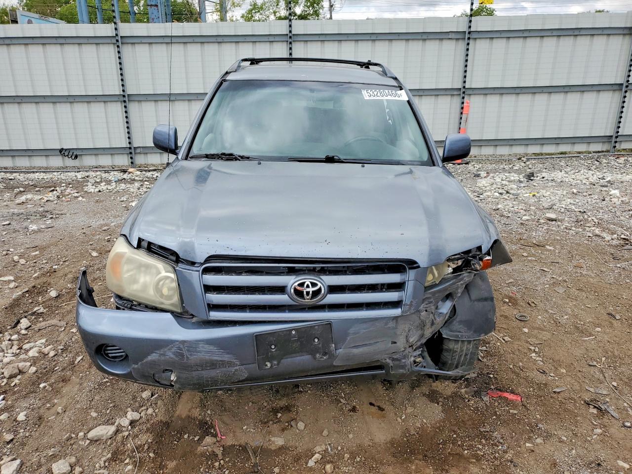 Toyota Highlander Base