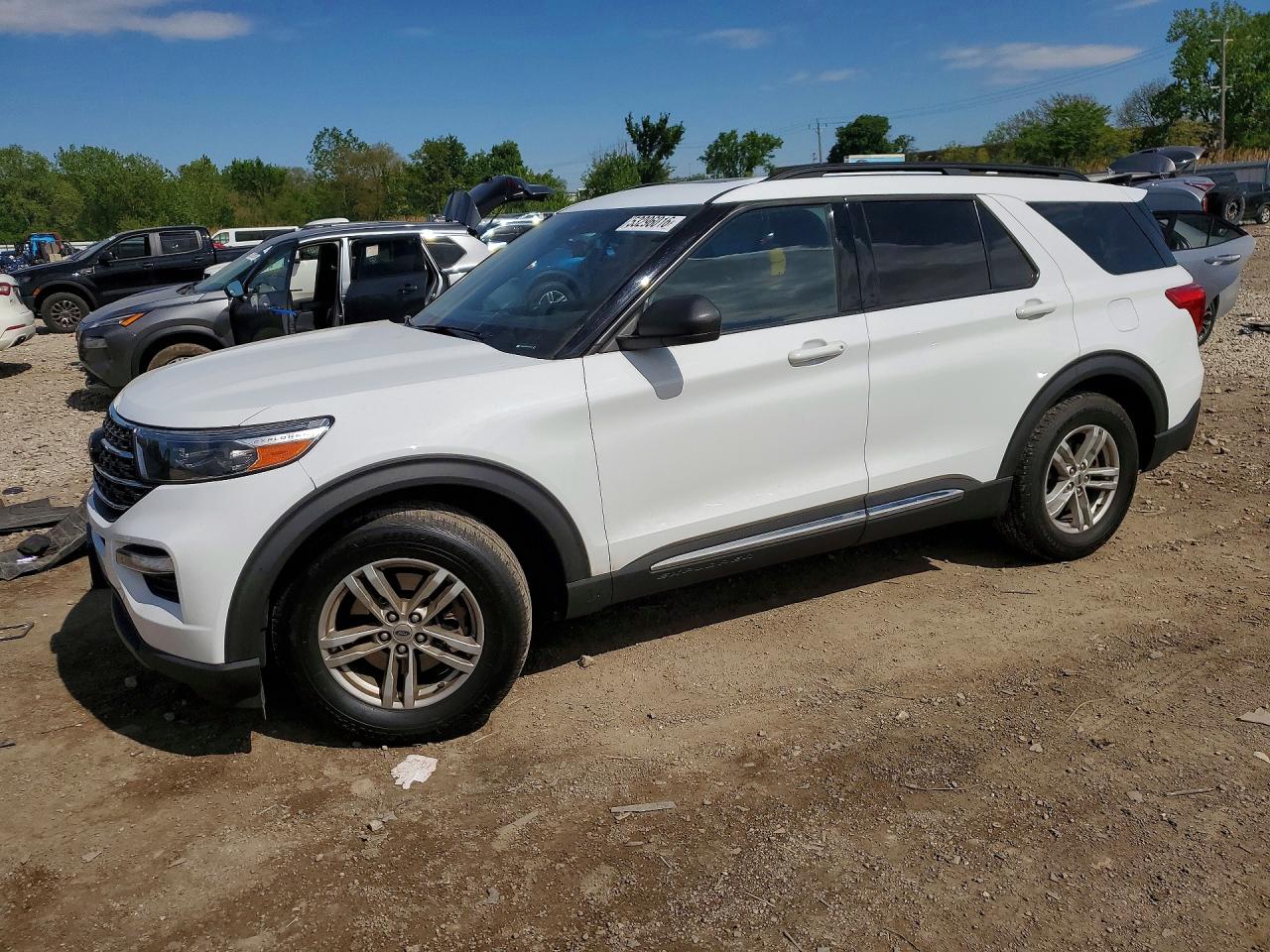 Salvage Ford Explorer Image