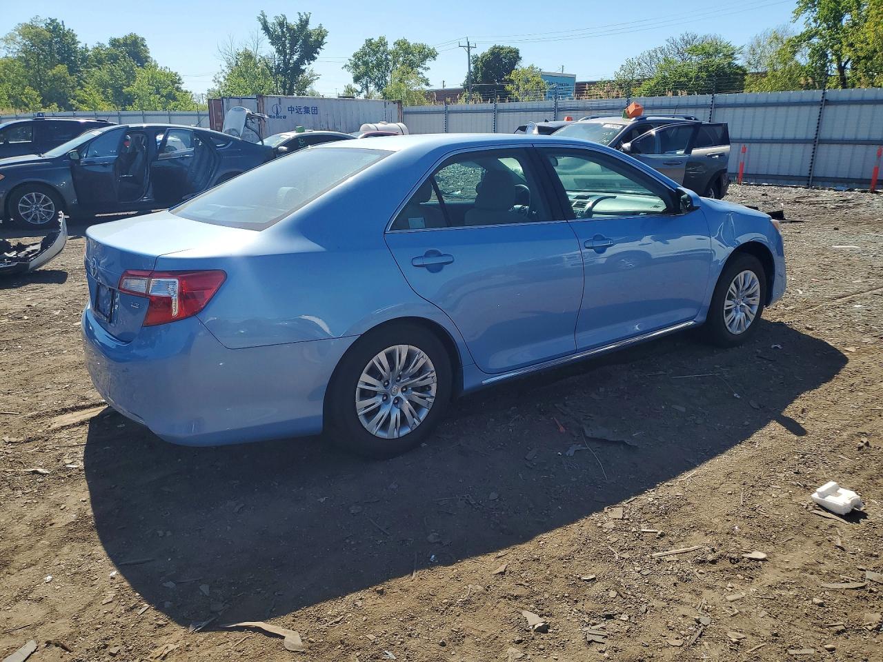 Toyota Camry Le