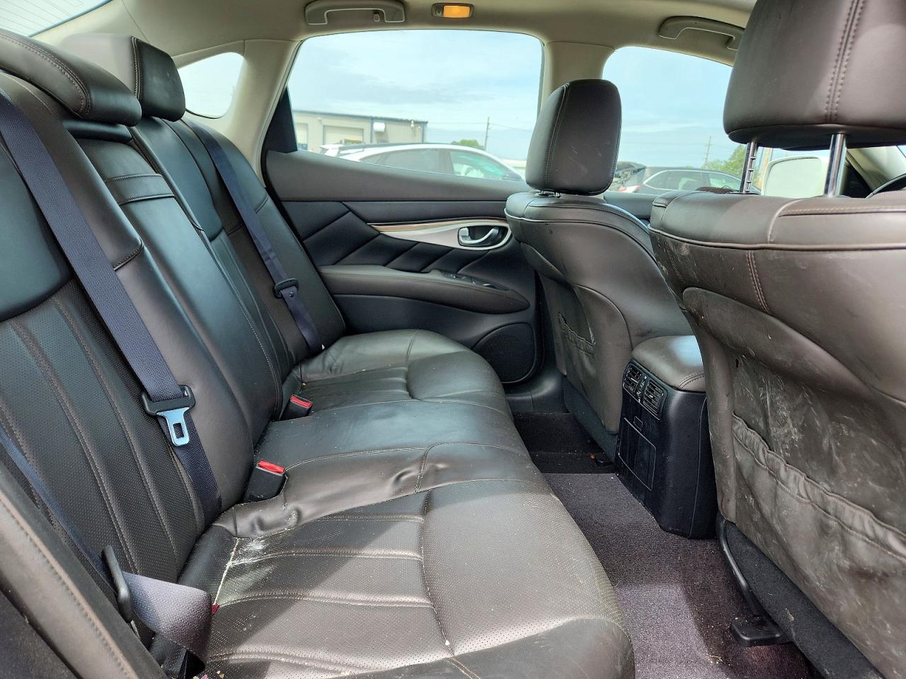 INFINITI M37 X