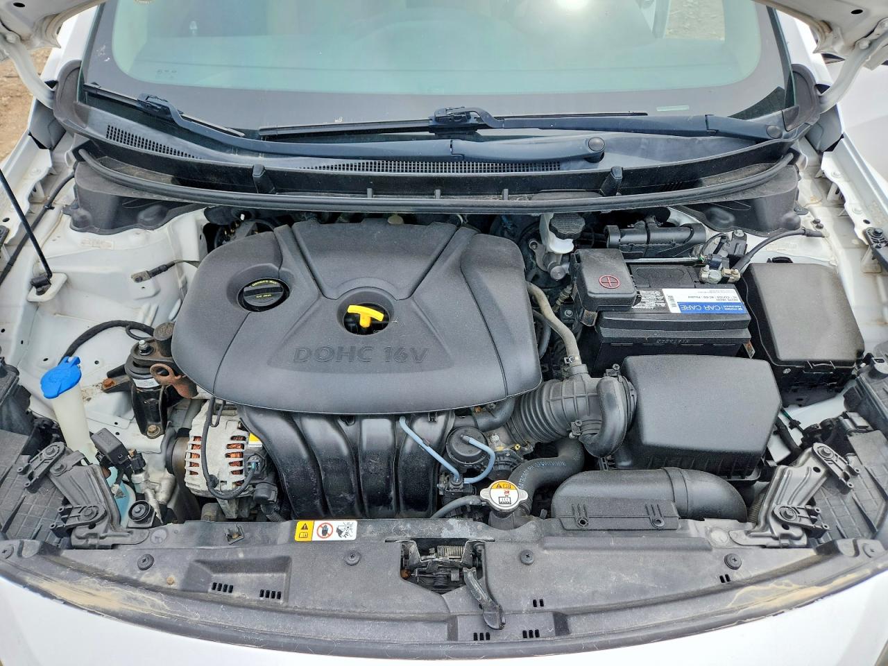 Hyundai ELANTRA Base