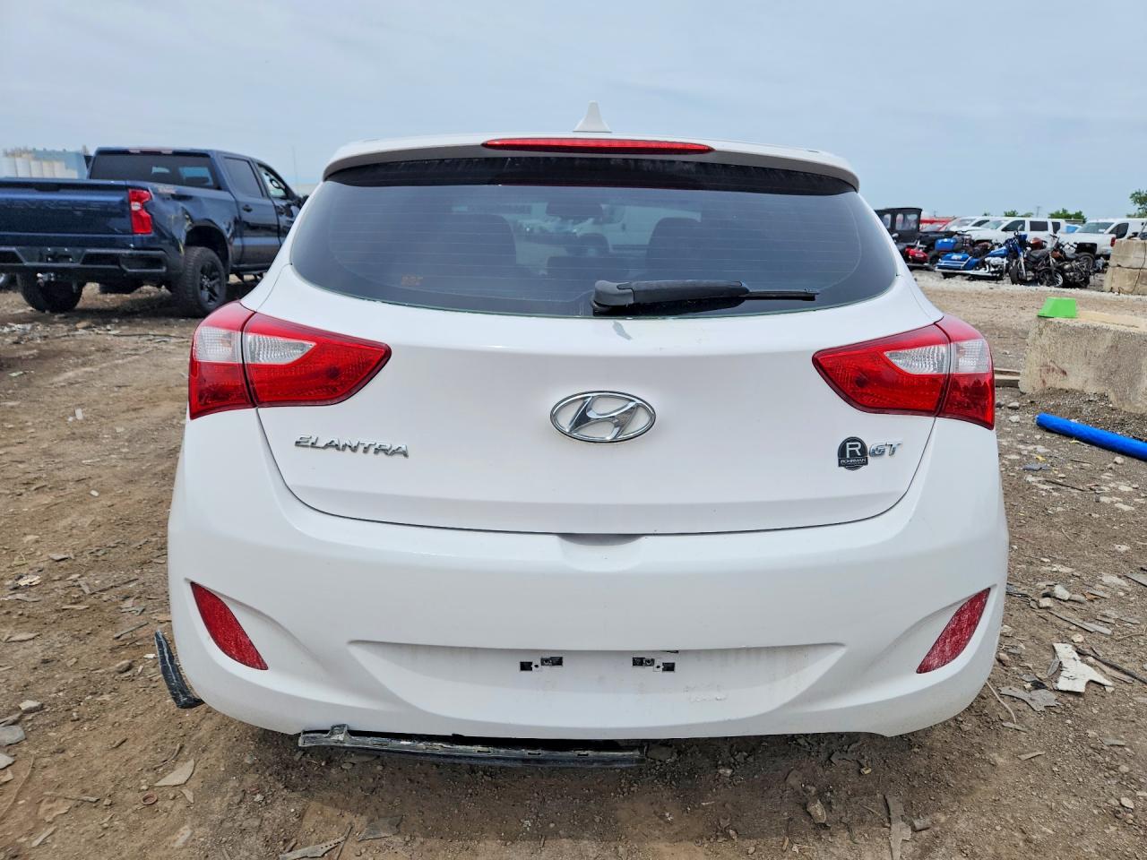 Hyundai ELANTRA Base