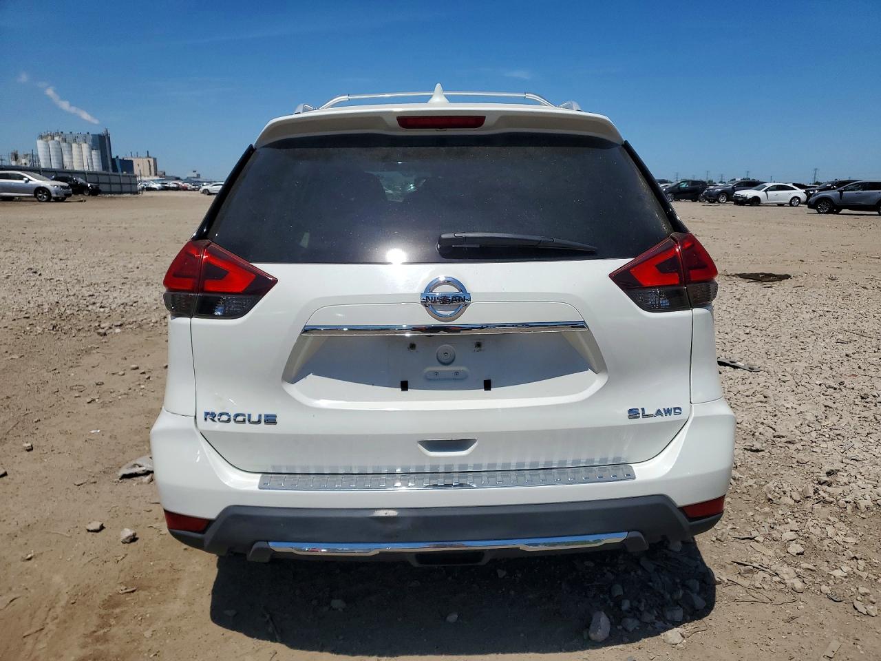 Nissan Rogue S